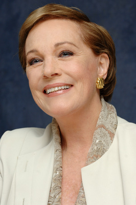 Julie Andrews Poster 2287904