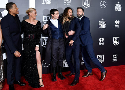 Justice League Cast Poster 2877280