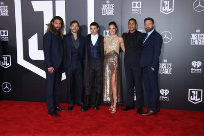 Justice League Cast Poster 2877284