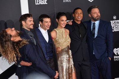 Justice League Cast Poster 2877304