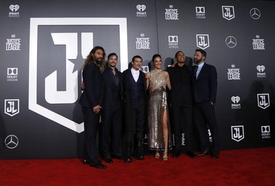 Justice League Cast Poster 2877314