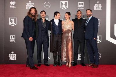 Justice League Cast Poster 2877329