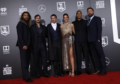 Justice League Cast Poster 2877334