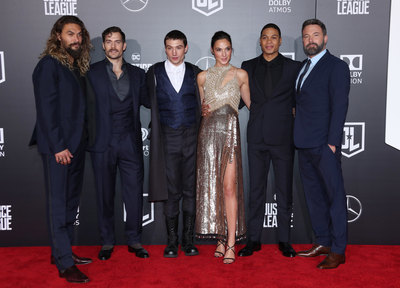 Justice League Cast Poster 2877338