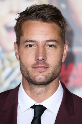 Justin Hartley Poster 2824700