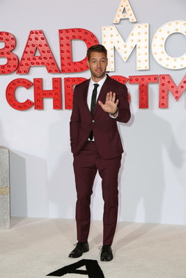 Justin Hartley Poster 2824776