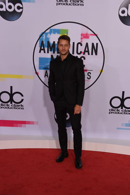 Justin Hartley Poster 2890421