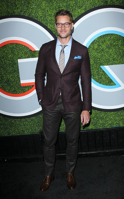 Justin Hartley Poster 2928881