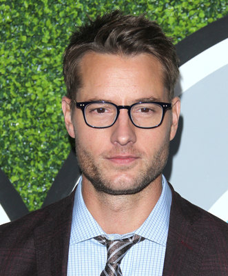 Justin Hartley Poster 2928917