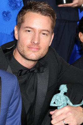 Justin Hartley Poster 2963104