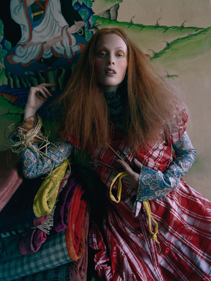 Karen Elson Poster 2480076