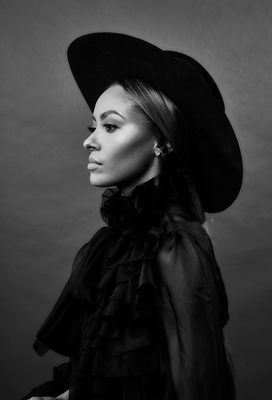 Kat Graham Poster 2701241