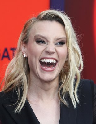 Kate Mckinnon Poster 3749862