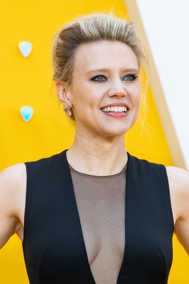 Kate Mckinnon Poster 3855697