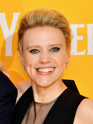 Kate Mckinnon Poster 3855731