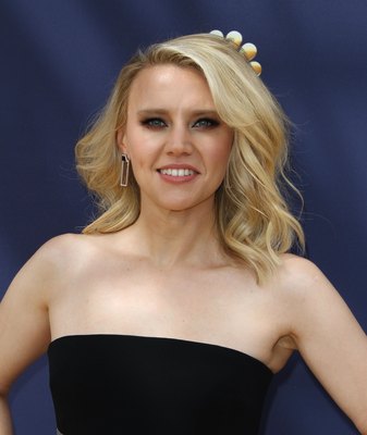 Kate Mckinnon Poster 3957160