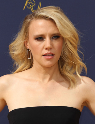 Kate Mckinnon Poster 3957181