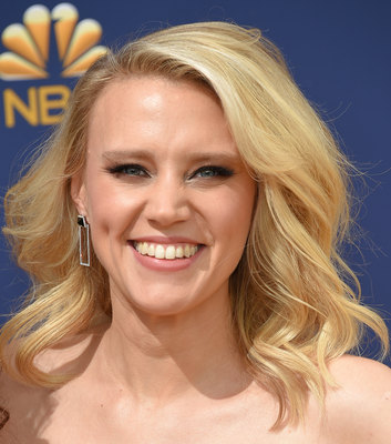 Kate Mckinnon Poster 3957194