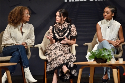 Katie Stevens Poster 3035052