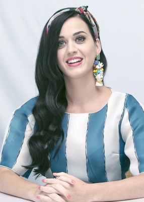Katy Perry Poster 2430438