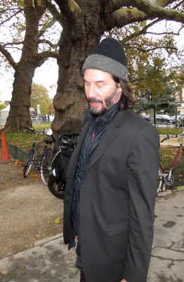 Keanu Reeves Poster 2883026