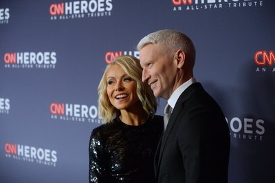 Kelly Ripa Poster 3146036