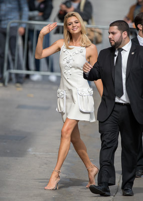 Kelly Rohrbach Poster 2869445