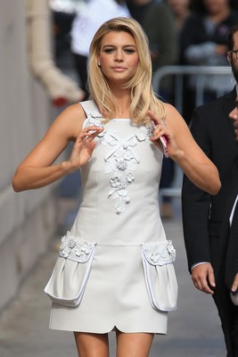Kelly Rohrbach Poster 2869455