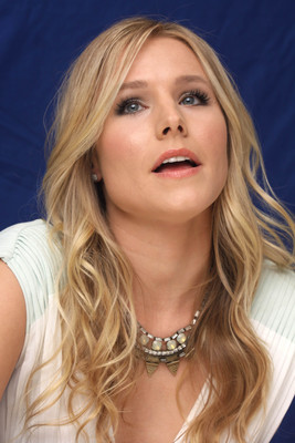 Kristen Bell Poster 2241057