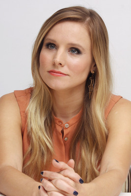 Kristen Bell Poster 2241058