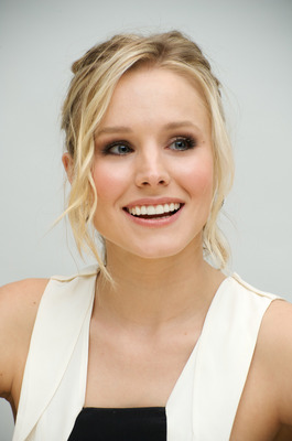 Kristen Bell Poster 2335125