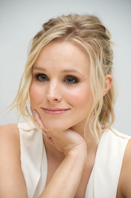 Kristen Bell Poster 2335128