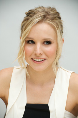 Kristen Bell Poster 2335129