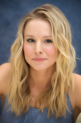 Kristen Bell Poster 2335131
