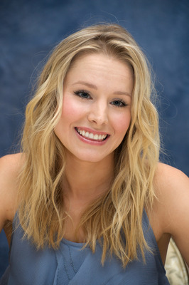 Kristen Bell Poster 2335132