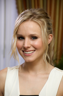 Kristen Bell Poster 2335137