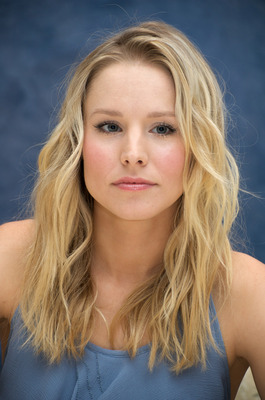 Kristen Bell Poster 2335142
