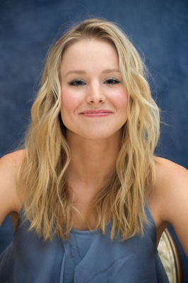 Kristen Bell Poster 2335146