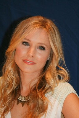 Kristen Bell Poster 2438359