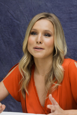 Kristen Bell Poster 2454127