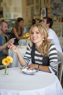 Kristen Bell Poster 3874253