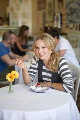 Kristen Bell Poster 3874259