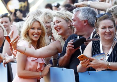 Kylie Minogue Poster 2929383