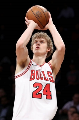 Lauri Markkanen Poster 3423124
