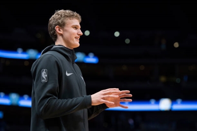 Lauri Markkanen Poster 3423132