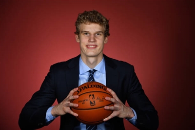 Lauri Markkanen Poster 3423167