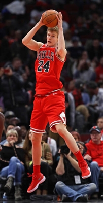 Lauri Markkanen Poster 3423221