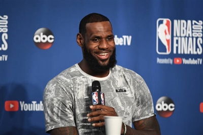 LeBron James Poster 3410899