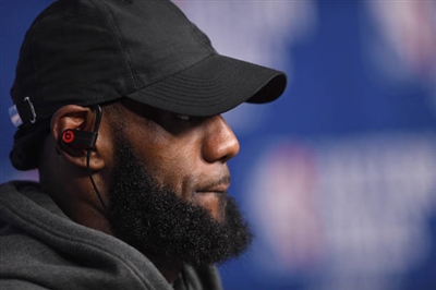 LeBron James Poster 3410906