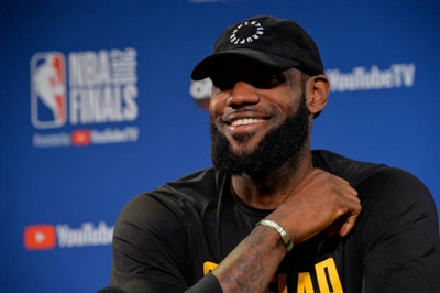 LeBron James Poster 3410908
